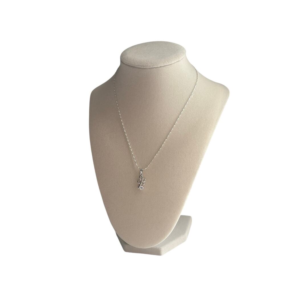 Silver Clover Pendant Necklace Dainty Minimalist Lucky Charm Jewelry - Picture 6 of 6